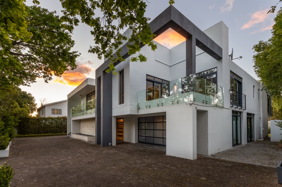 6 Bedroom Property for Sale in Mostertsdrift Western Cape